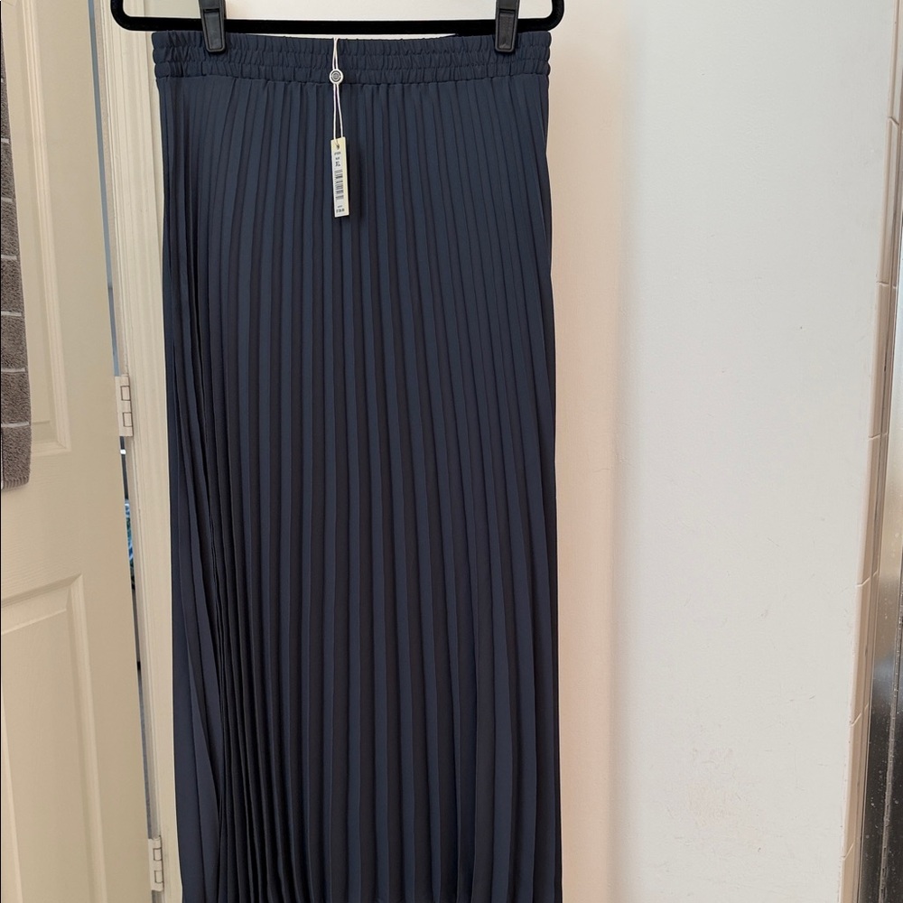 Pleated Maxi Skirt - Gray